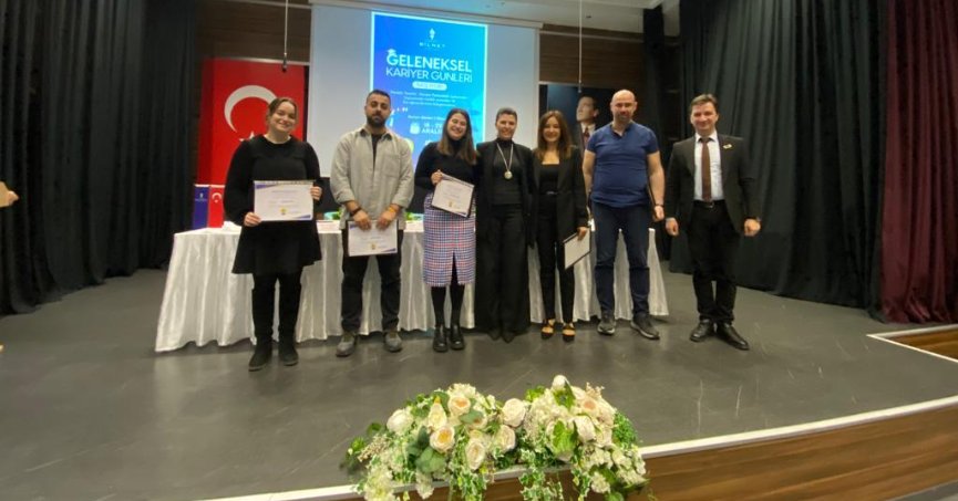   KOCAELİ BİLNET OKULLARINDA GELENEKSEL KARİYER GÜNLERİ