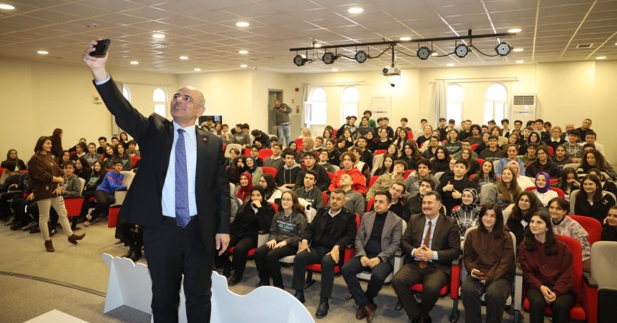 Başkan Söğüt, gençlerle buluştu