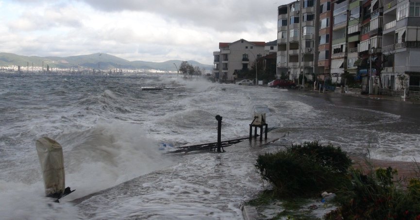 Kocaeli Valiliği fırtınaya karşı uyardı