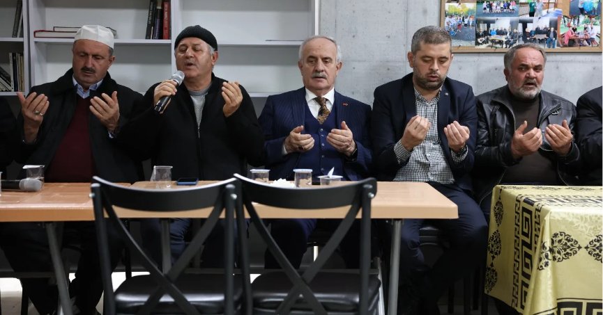 Şehitlerimizi Dualarla Andık