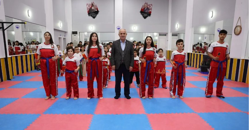 Kick Boks Sporcuları Kuşak Sevinci Yaşadı