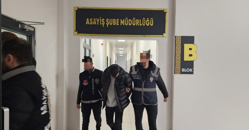 Akaryakıt istasyonunun kasasını patlatarak para çalan şüpheliler yakalandı