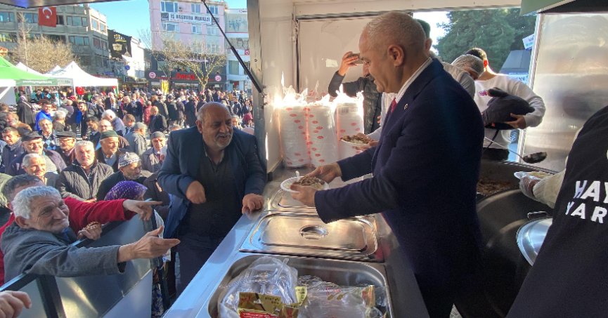 Kocaeli'de şehitler için mevlit okutuldu, yemek dağıtıldı
