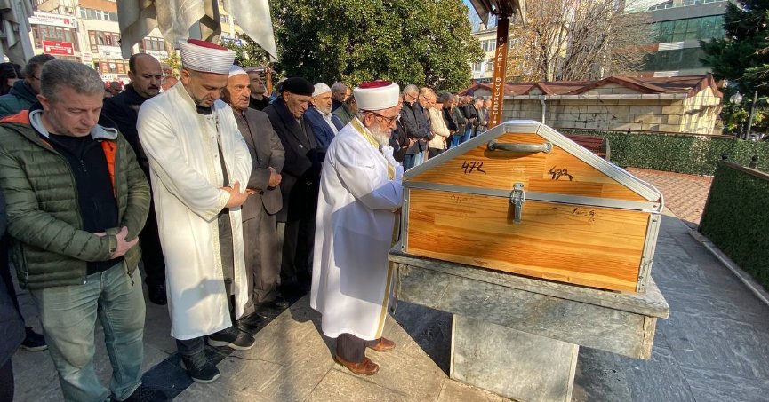50 yıl boyunca gönüllü olarak hafızlık yaptığı camiden son yolculuğuna uğurlandı
