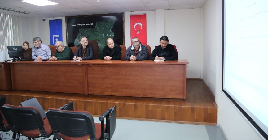 Büyükşehir’den pazar alanına sundurma