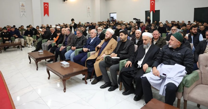 Mekke'nin Fethi Coşkusu Salona Sığmadı