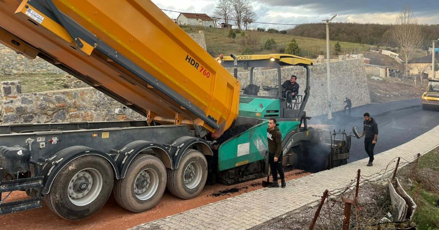 İlimtepe’ye yaya kaldırımı ve asfaltlama