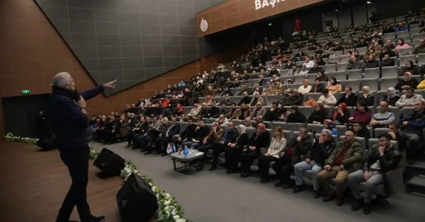 Mete Yarar, Başiskele'de Türkiye'nin 100. yılını anlattı