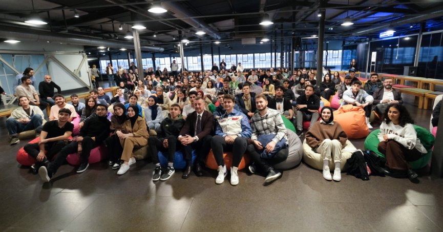 Akademi Liseler 12 bin öğrenciye kucak açtı