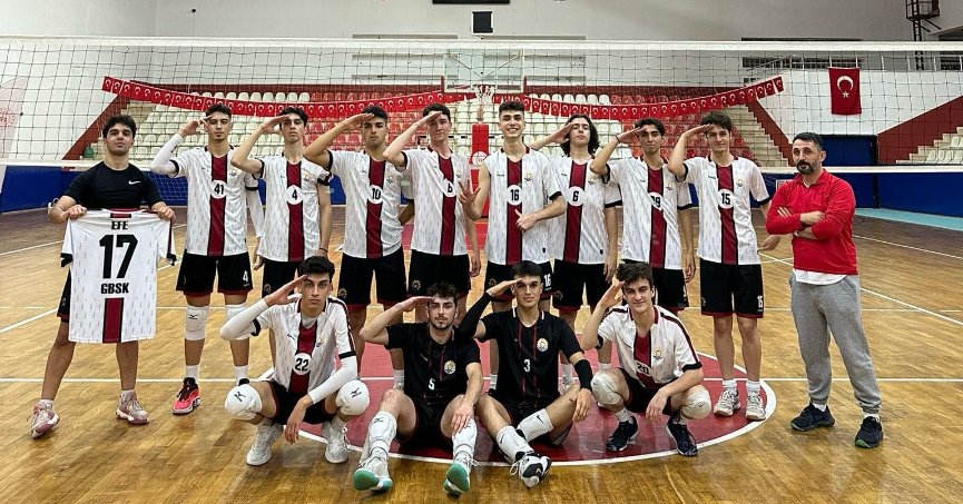 GÖLCÜK BELEDİYESPOR GENÇ ERKEK VOLEYBOL TAKIMI KOCAELİ ŞAMPİYONU