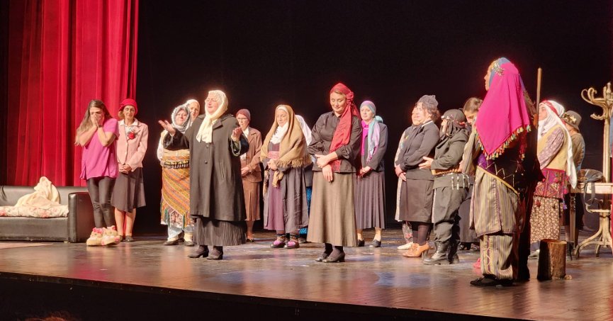 HATAY İÇİN SAHNELENEN “ASENA'NIN RÜYASINA” BÜYÜK İLGİ