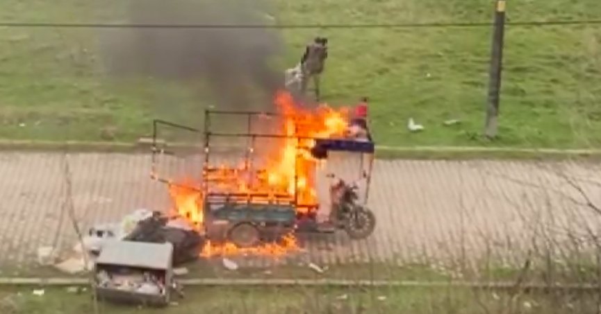 Ekmek teknesi gözünün önünde küle döndü