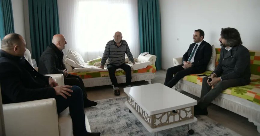 Başkan Özlü: Büyüklerimiz Bizim Baş Tacımız