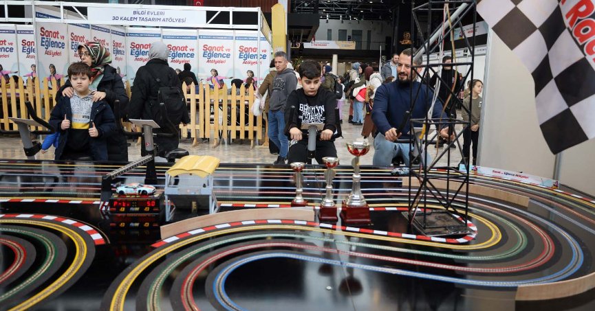 Sanat ve eğlence atölyeleri İzmit’te başladı