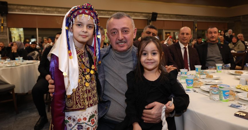 7 Bölge Halk Oyunları yoğun ilgi gördü