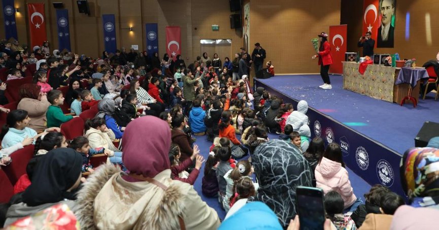 Dilovası’nda çocuklar doyasıya eğlendi