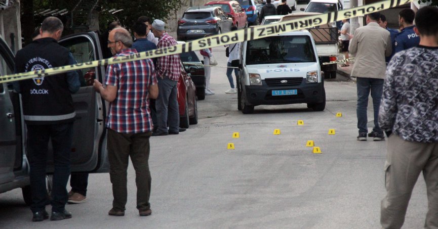 Cinayetle yargılanan abi, kardeş ve arkadaşlarına ceza yağdı