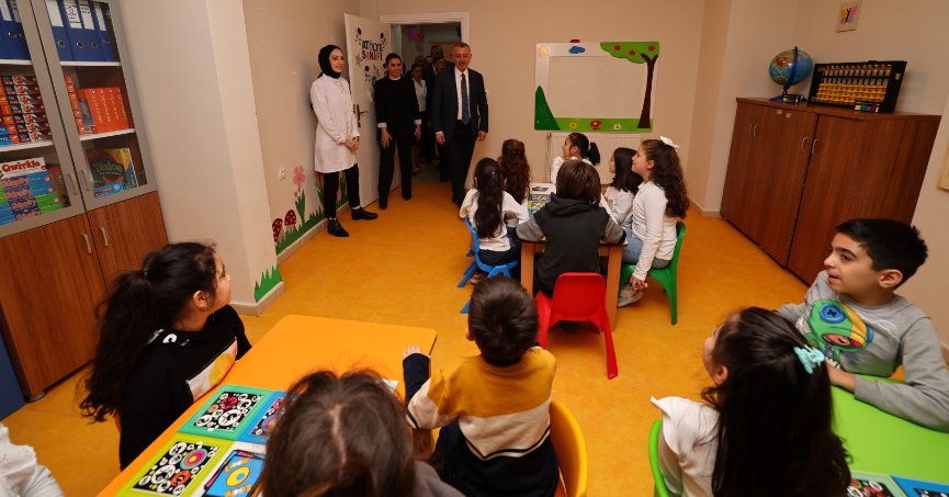 Başkan Büyükakın, Anne Şehir Begonya’da katılımcılarla buluştu