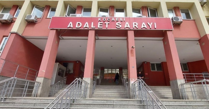 Beraber iş yapan arkadaşlar mahkemelik oldu