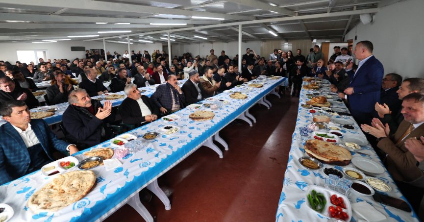 Büyükakın ve Tutuş Vanlılarla buluştu