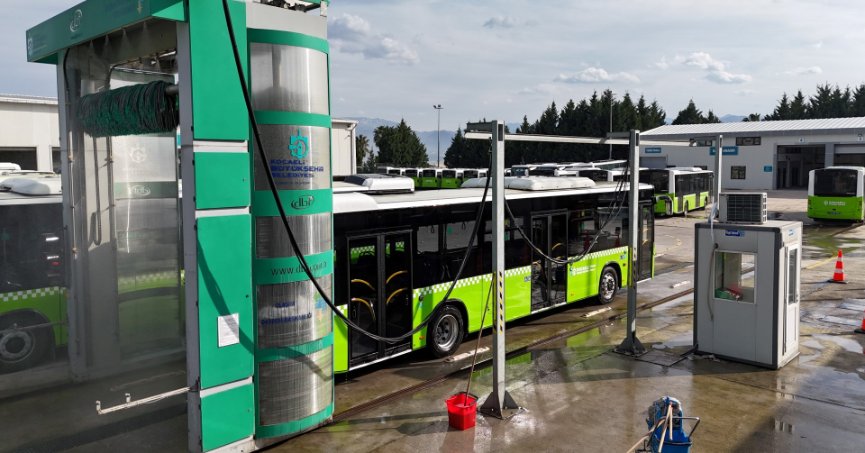 Otobüsler gri suyla yıkanıyor, litrelerce su tasarrufu sağlanıyor