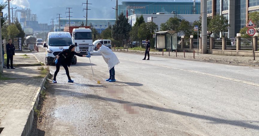 Hafif ticari aracın çarptığı gece bekçisi 1 haftalık yaşam mücadelesini kaybetti