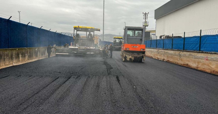 Ford fabrikasına ulaşımın sağlandığı yola asfalt