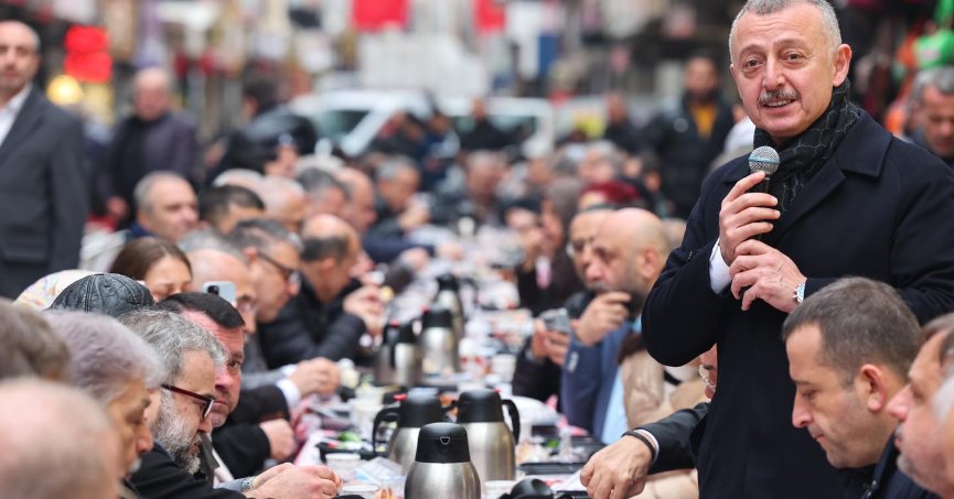 Başkan Büyükakın İzmit esnafıyla buluştu