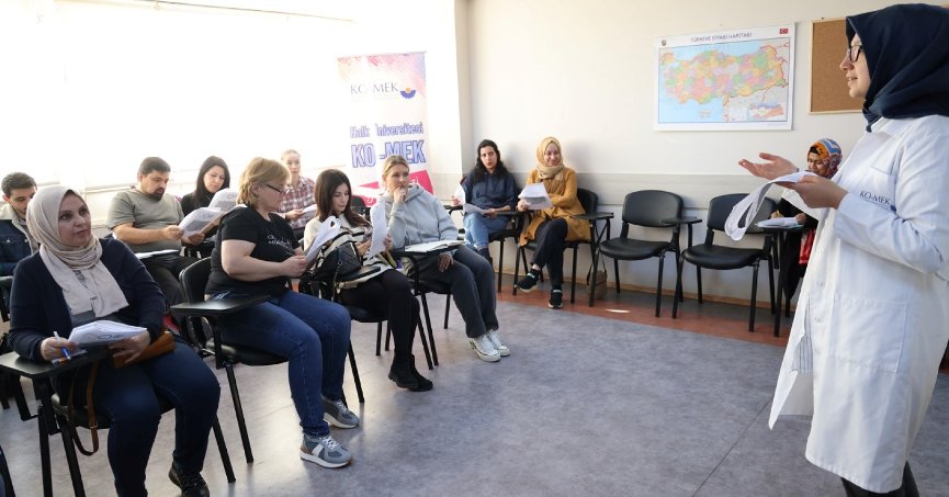 Kocaeli'deki yabancıların ailesi; KO-MEK