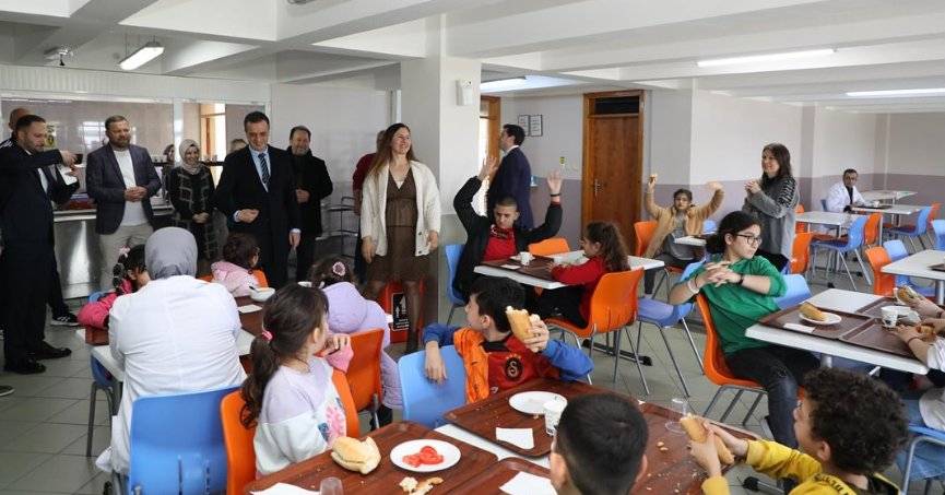 Çetinkaya eğitimcileri dinledi