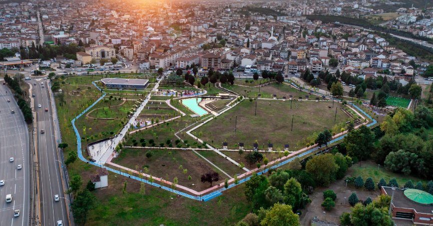 Derince Millet Bahçesi'nde temizlik