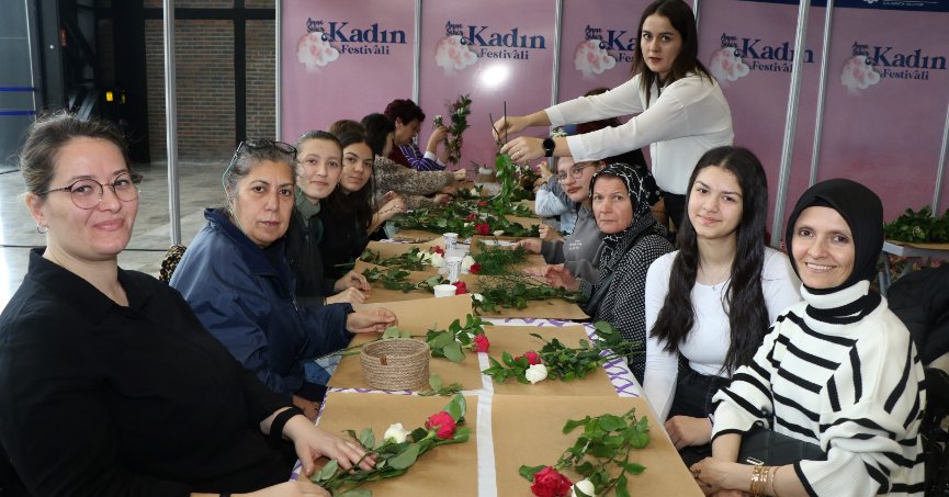 Büyükşehir'in Kadın Festivalinde Filistinli Kadınlar Unutulmadı