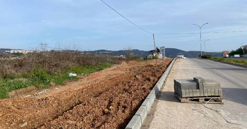 Gündoğdu Üniversite Caddesine yeni kaldırım