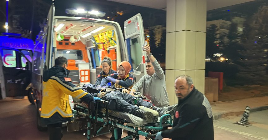 Jandarma komutanlığında asker silahla yaralandı