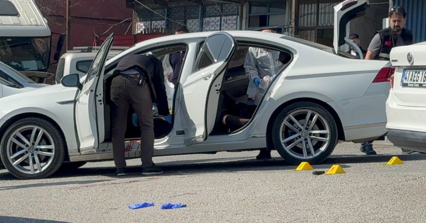 Husumetlisini otomobilden indiği esnada tabancayla vurdu
