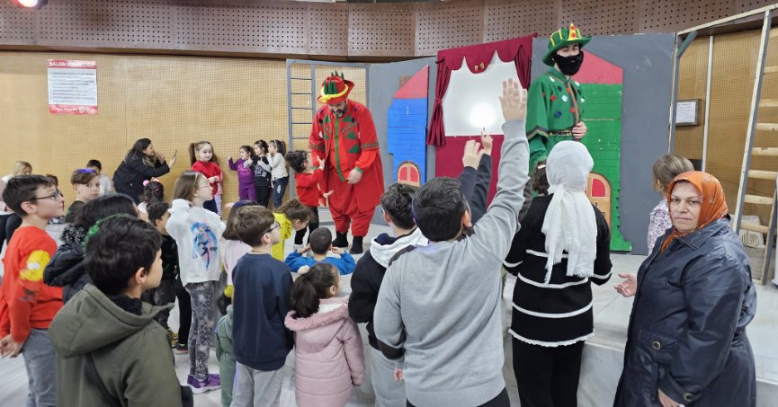 ŞİRİNKÖY'DE GELENEKSEL RAMAZAN AKŞAMI ÇOCUK ŞENLİĞİ COŞKUSU