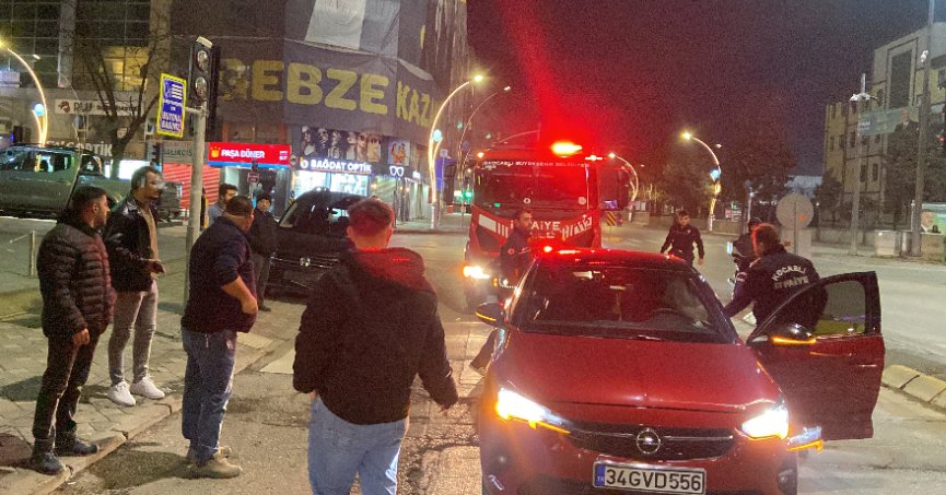 Hafif ticari araç otomobile çarptı: 1 yaralı