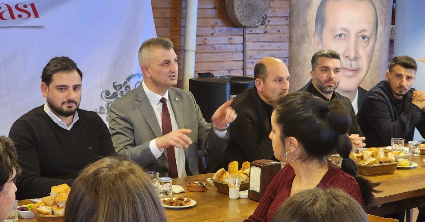 İlk kez oy kullanacak gençler 'Başkan Sezer' dedi