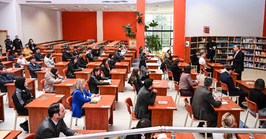 KOÜ hep birlikte “Kitap” okudu