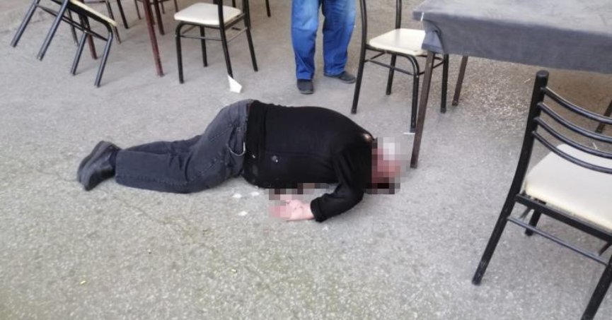 Çay ocağında cinayet : Husumetlisini öldürdü