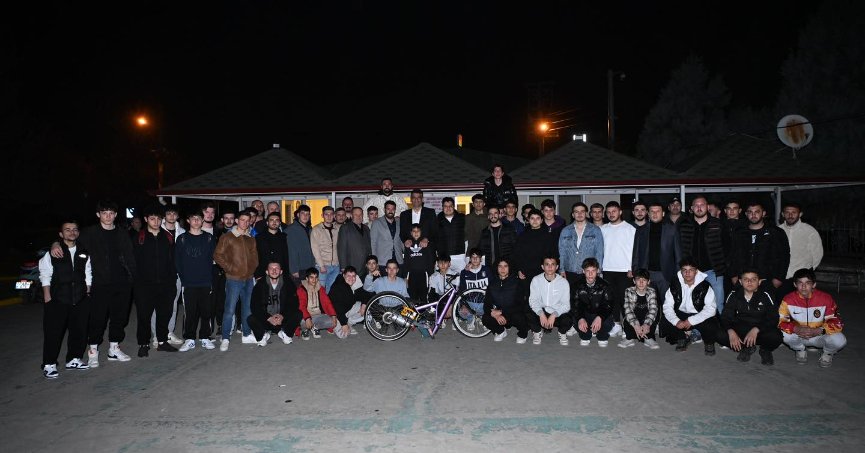 Kocaman’a gençlerden tam destek