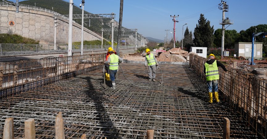 İSU, KÖYİÇİ DERESİ’NDEKİ ISLAH ÇALIŞMALARININ 2. ETABINDA SONA YAKLAŞTI