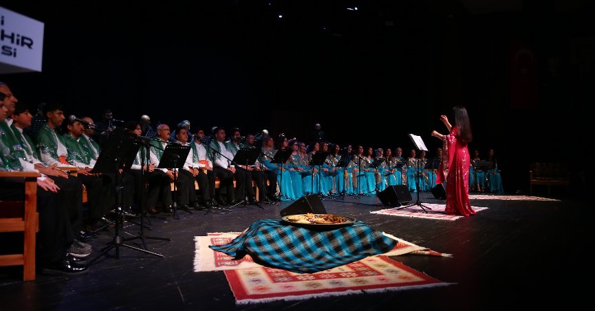 Kına Gecesi geleneği yaşatıldı