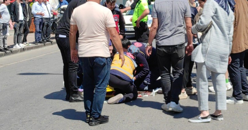 Yolun karşısına geçmek isteyen kadına otomobil çarptı