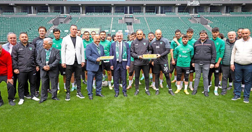 Başkan Büyükakın’dan Kocaelispor’a moral ziyareti