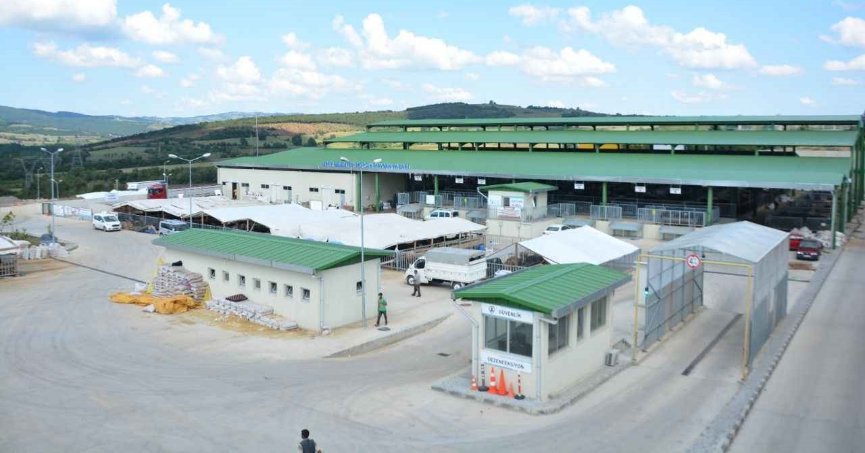 Kurban satışı için modern hayvan pazarına ön kayıtlar başladı