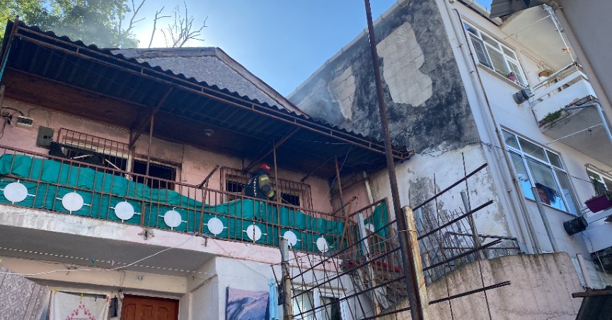 Elektrikli ısıtıcı yangın çıkardı, bir kişi dumandan etkilendi