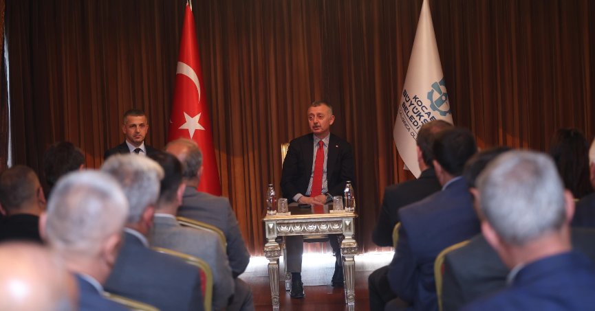 ‘’Hizmetlerimizde muhtarlarımızın imzası var’’