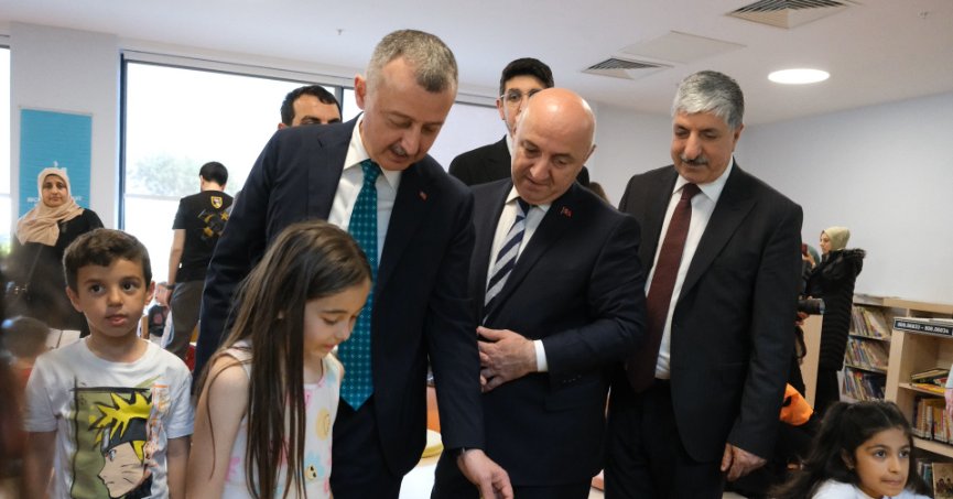 Başkan Büyükakın: Kocaeli’nin en güzel manzaralı kütüphanesi gençlerimize armağan olsun