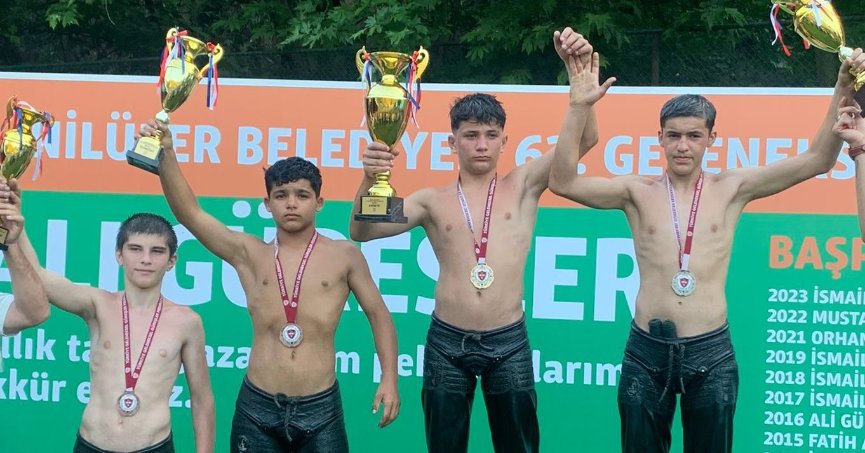 Körfezli Çağlar Bursa'dan madalya ile döndü